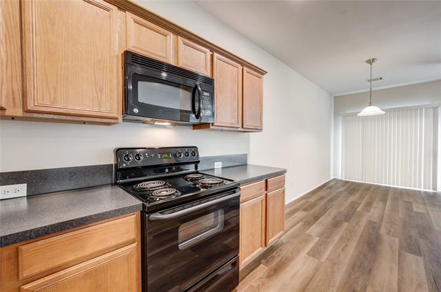 Building Photo - 1415 Ravenwood Dr
