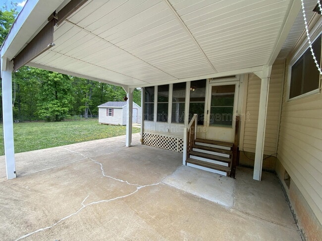 Building Photo - 10207 Battlefield Dr