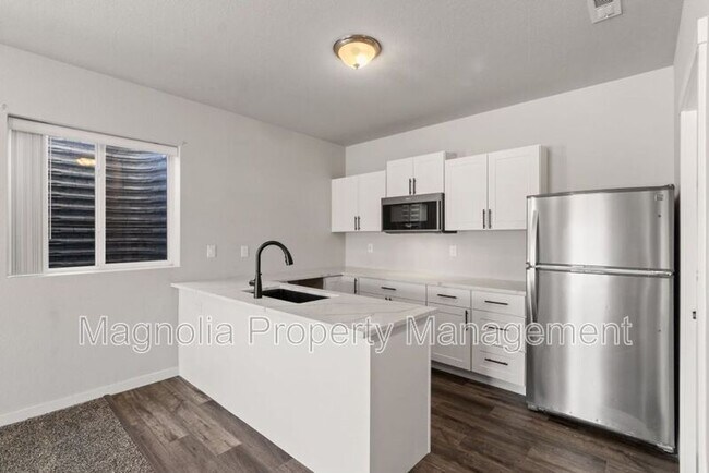 Building Photo - 9340 Blue Birch Ct