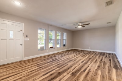 Building Photo - 623 Sherman Rd