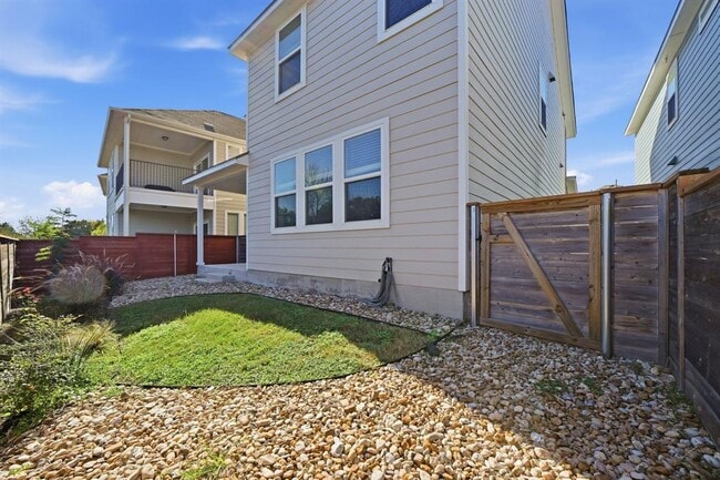 Building Photo - 4806 Plum Peach Bend