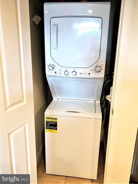 Building Photo - 1220 N Fillmore St