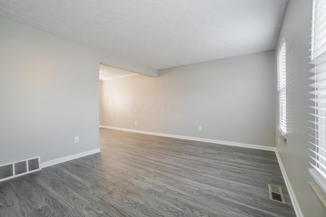 Building Photo - 7289 Timbercreek Ct