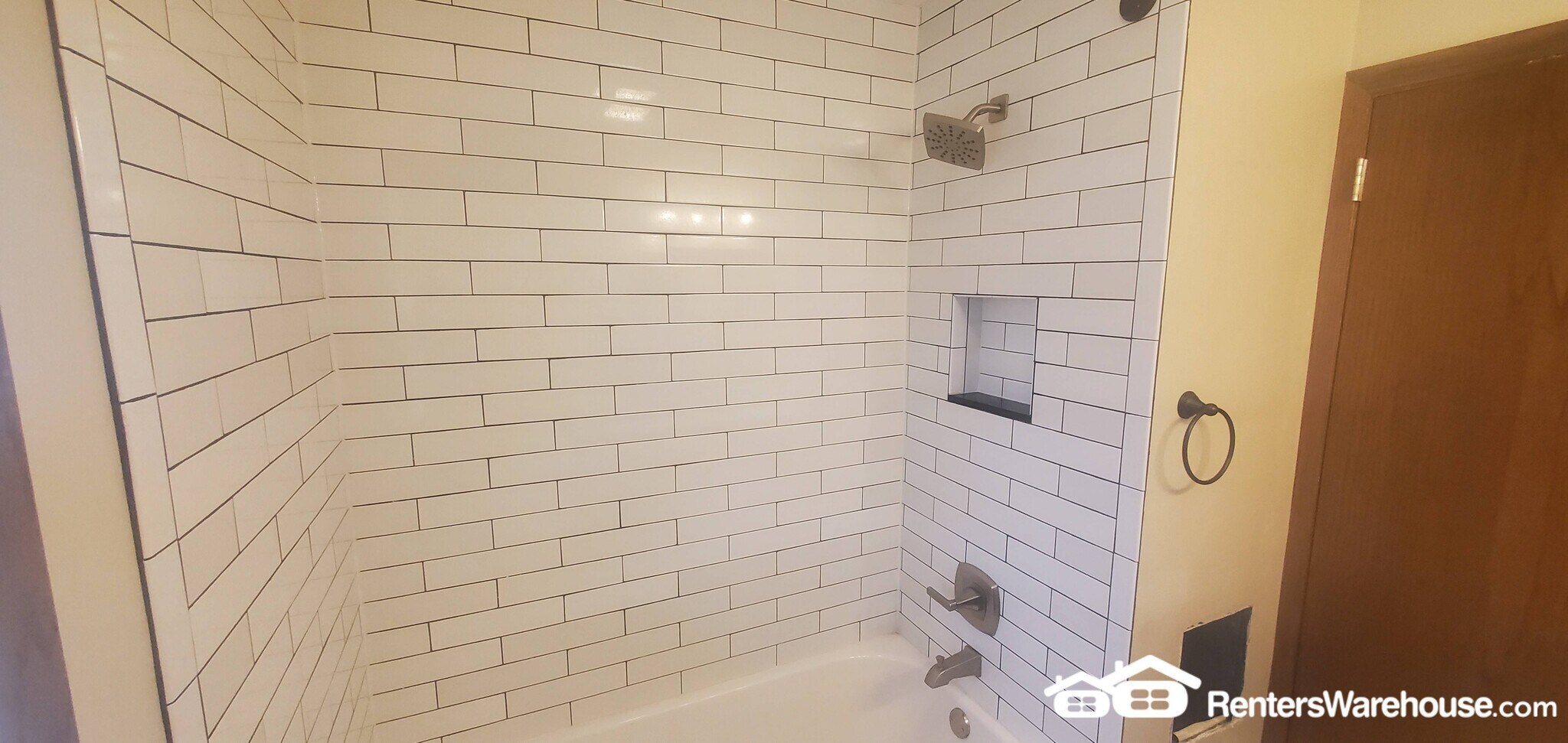 Building Photo - 10525 W Custer Ave