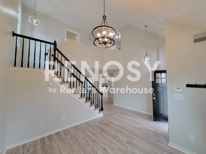 Building Photo - 45 Creekside Dr