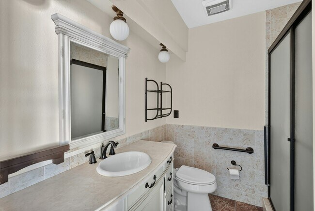 Building Photo - 9223 Tooley Dr