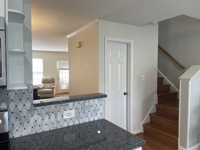 Building Photo - 6108 Castletown Way