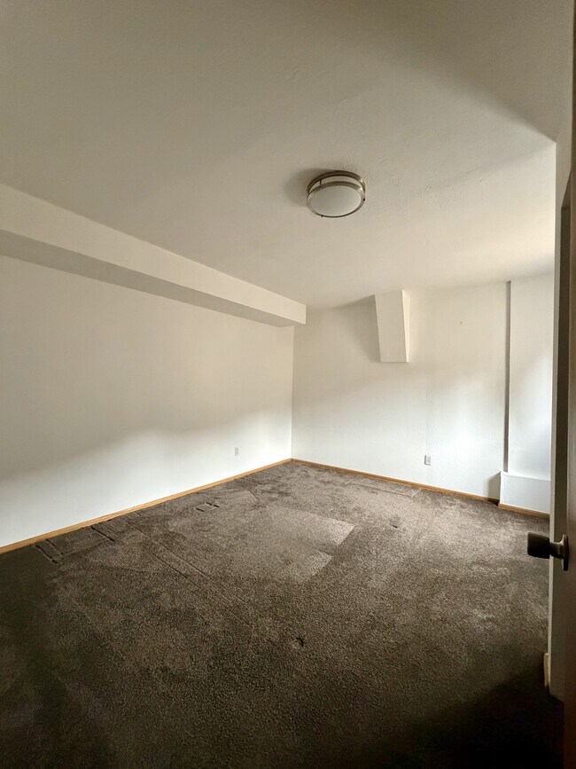 Building Photo - 73 Sunlight Ln