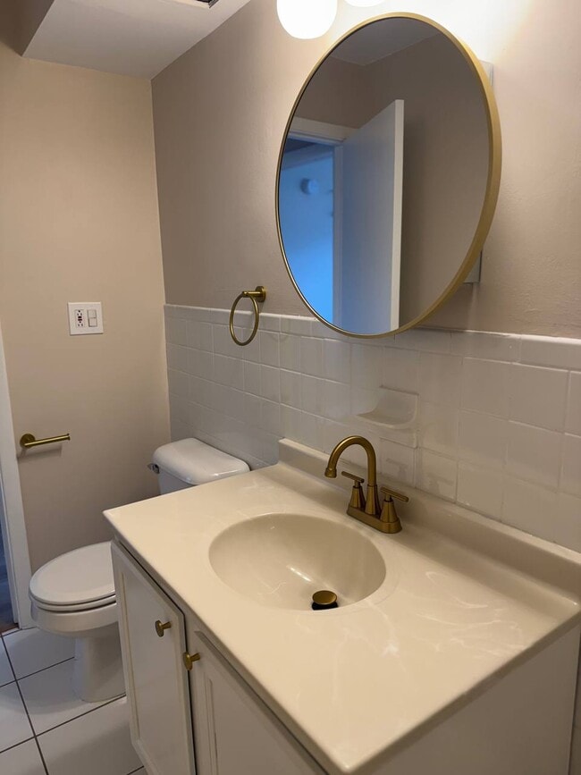 Building Photo - 7428 Washington St