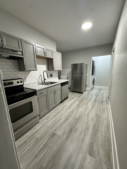 New Kitchen w/ Elec Stove, Dishwasher, Refrigerator - 249 Central Park