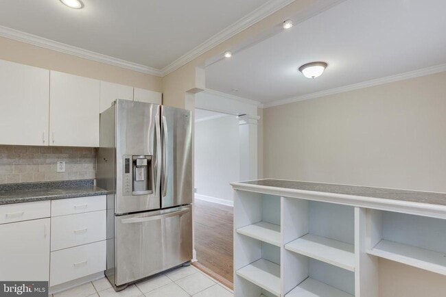 Building Photo - 12909 Grenoble Dr