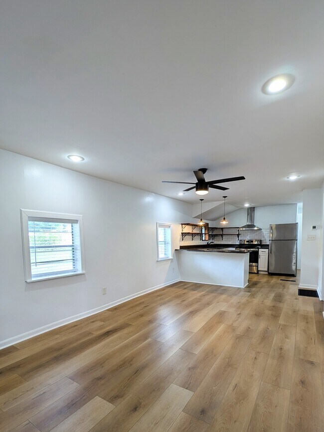 Building Photo - 520 48th St S