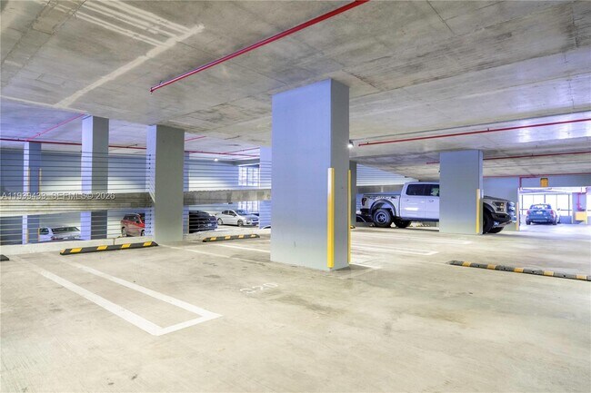 Building Photo - 1080 Brickell Ave