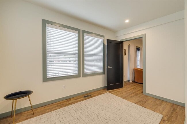 Building Photo - 207 NW 23rd St