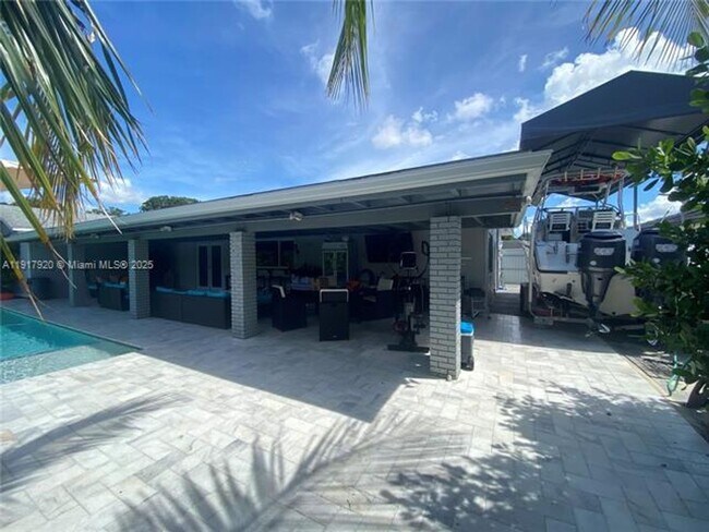 Building Photo - 7010 SW 144th Pl