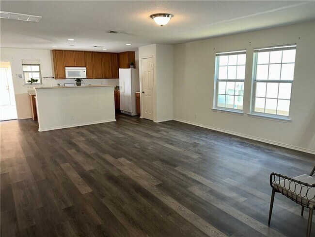 Building Photo - 1042 Dorn