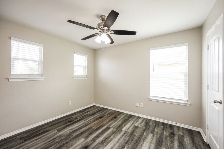 Building Photo - 4530 Wrangler Run