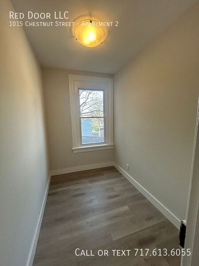 Building Photo - 1015 Chestnut St