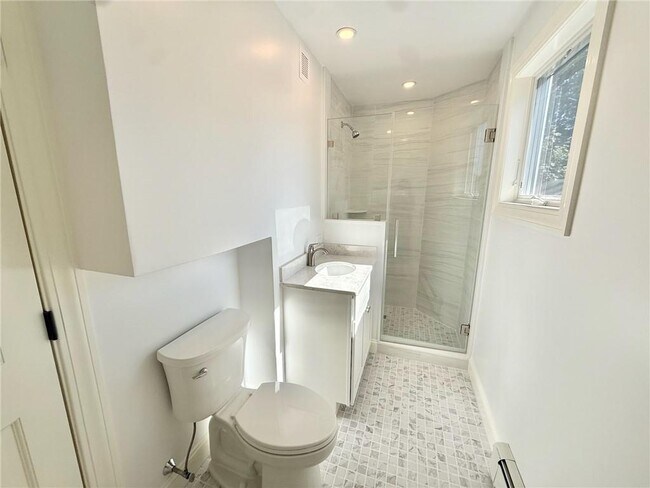 Building Photo - 3 Freeborn St