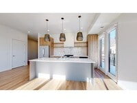 Building Photo - 262 West Dr