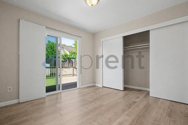 Building Photo - 2307 N Cirby Way