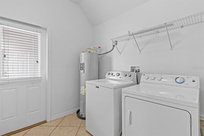 Building Photo - 13075 Calderdale Ave