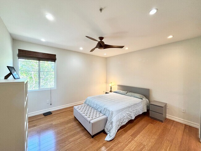 Building Photo - Oxnard | 2 Story 2+2 Condo | Seabridge Com...