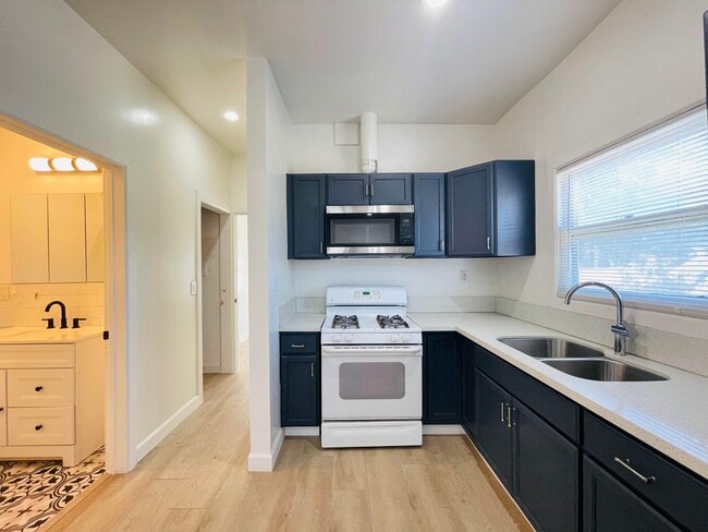 Building Photo - 3990 4th St