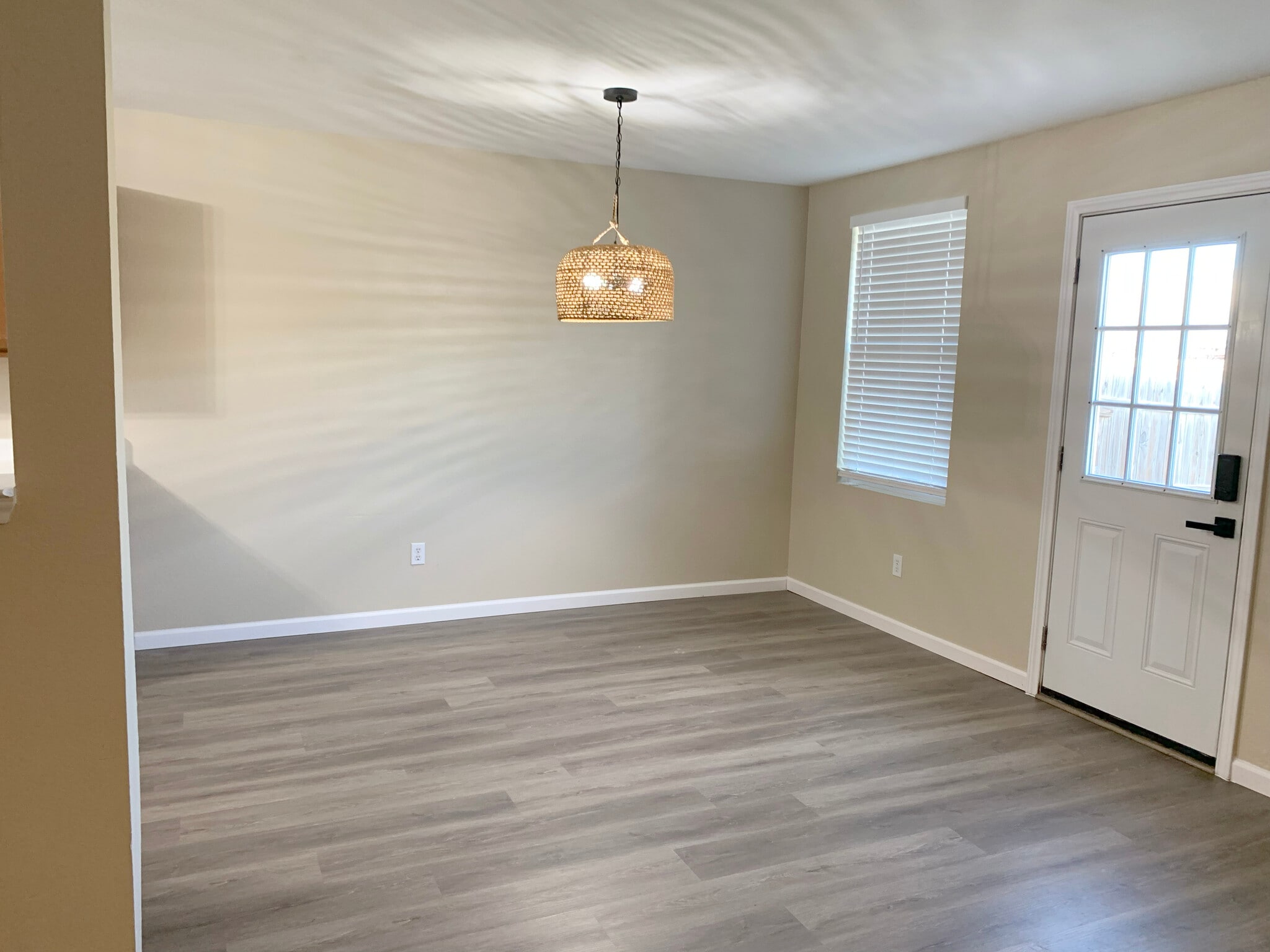 Eat-in Kitchen - 3014 Lake Terrace Dr