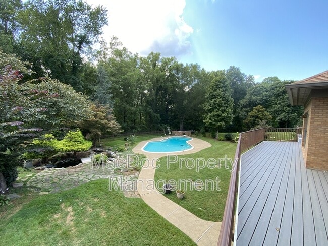 Building Photo - 11225 N Club Dr