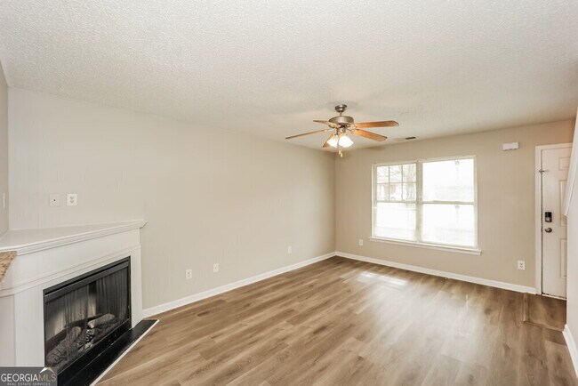 Building Photo - 3076 Broadleaf Trail Rd