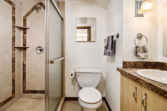 Building Photo - 4542 Topaz Dr
