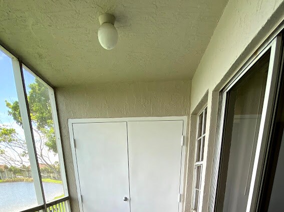 Building Photo - 2850 N Oakland Forest Dr