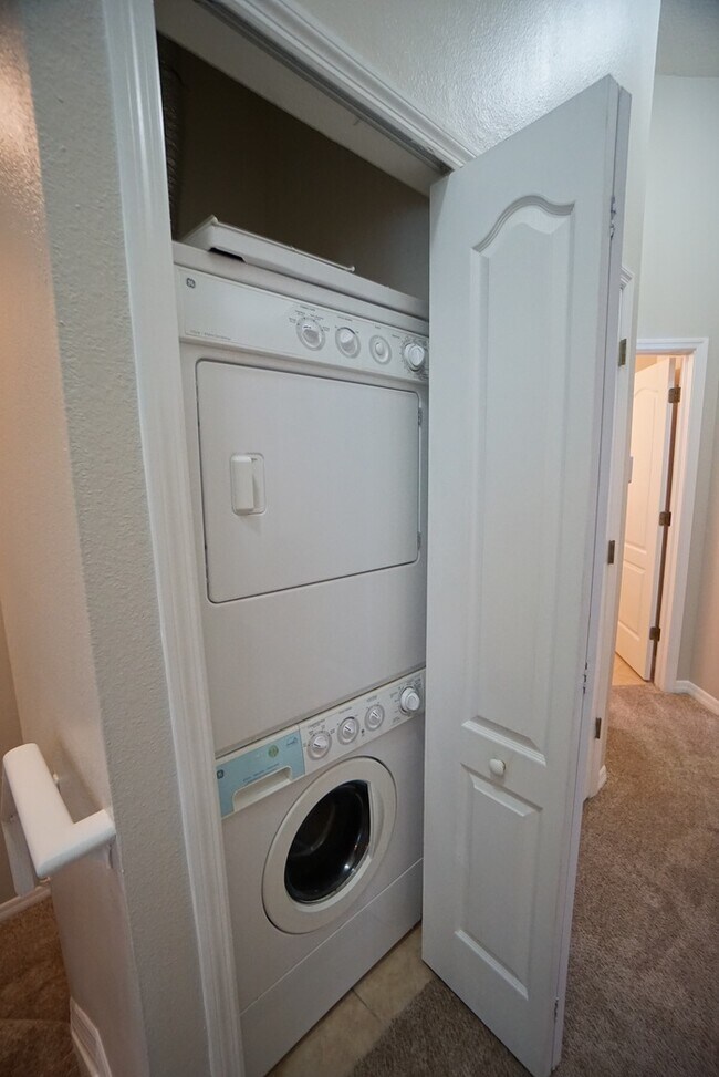 Building Photo - Townhouse in Eagle Palm in Riverview