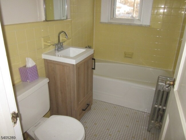 Building Photo - 45 Niles Ave