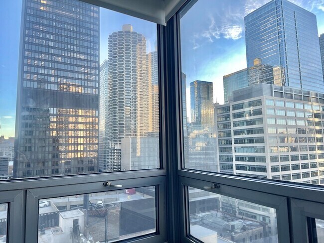 Building Photo - 440 N Wabash Ave