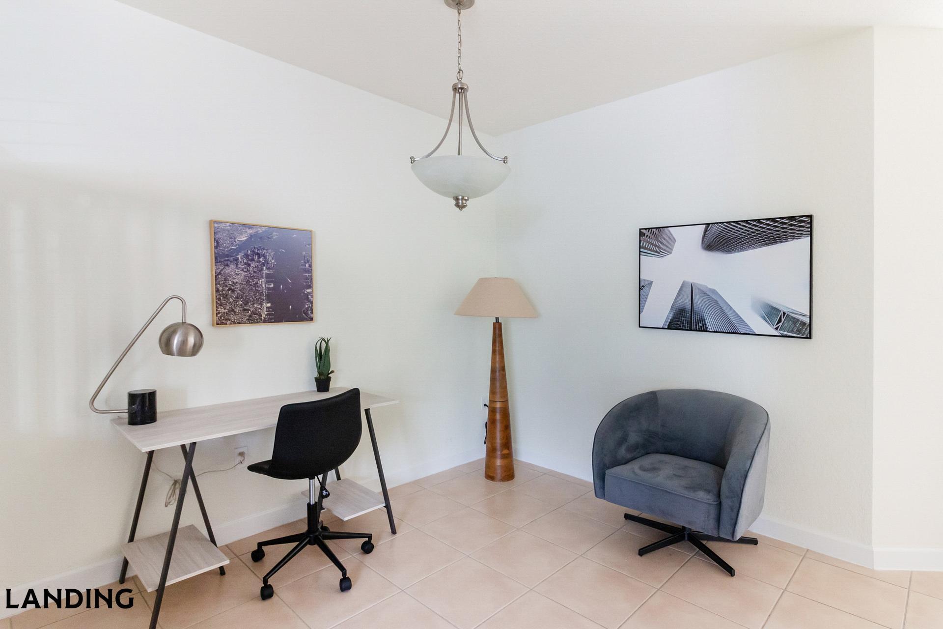 Building Photo - 1140 SE 24th Rd