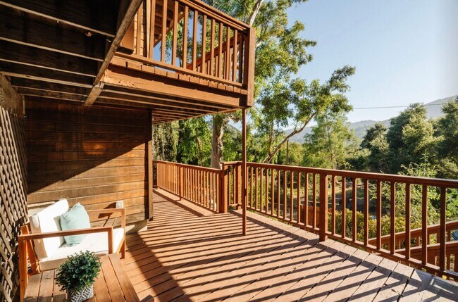 Building Photo - 517 Canon View Trail