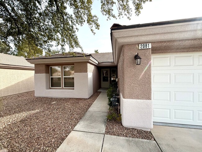 Primary Photo - Charming Single-Story Townhome in Sun City...