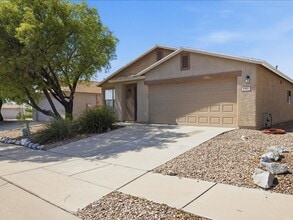 Building Photo - 9909 E Rocky Wash Dr