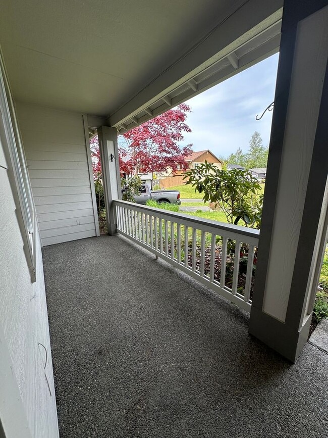 Building Photo - Granite Falls Rambler
