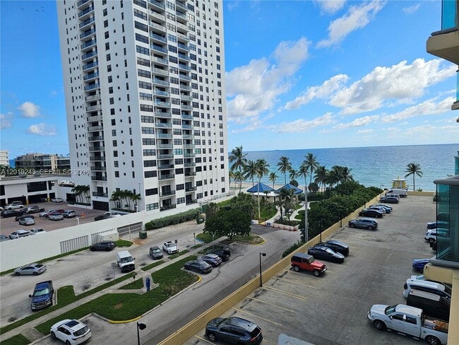 Building Photo - 2501 S Ocean Dr