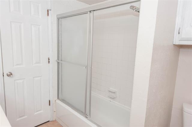 Building Photo - 105 Tanglewood Ln