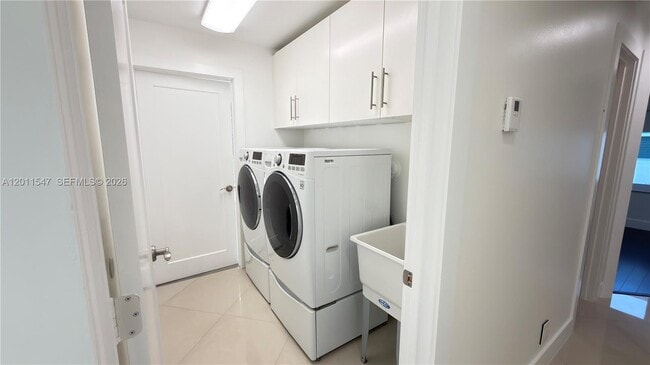 Building Photo - 3767 Oak Ridge Cir