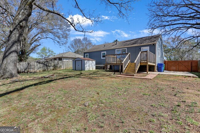 Building Photo - 1670 Cecilia Dr SE