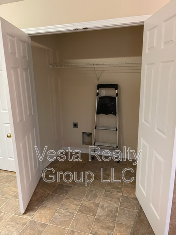 Building Photo - 207 London Dr