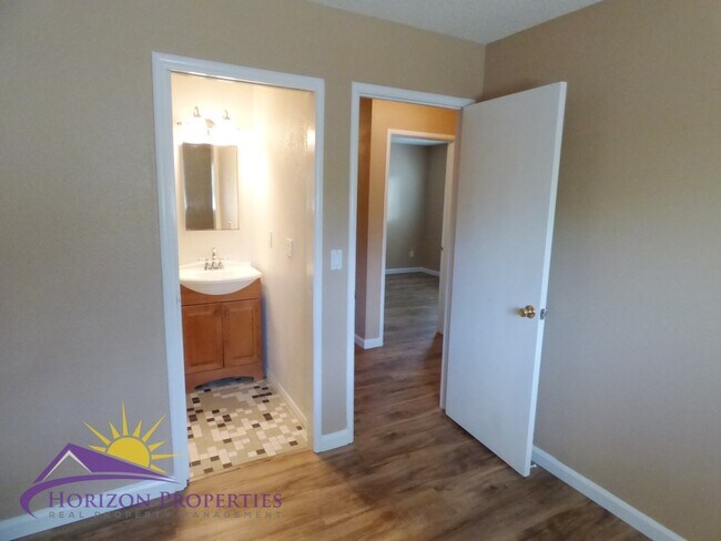 Building Photo - 3 Bed 2 Bath 1,317sqft Citrus Heights Home in Wildwood Estates