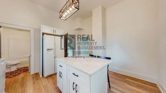 Building Photo - 112 High St