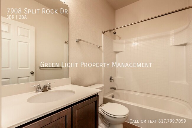 Building Photo - 7908 Split Rock Dr