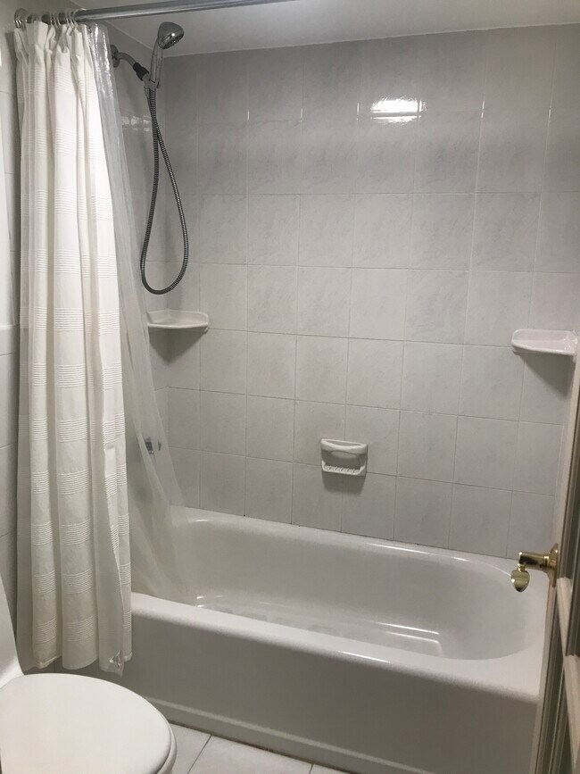 Building Photo - 1000 S Ocean Blvd